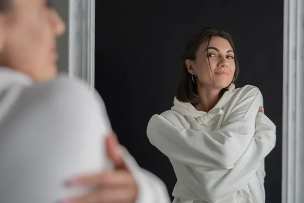 Cuando alguien se pregunta cómo cuidar la imagen corporal, suele descubrir que va mucho más allá del aspecto físico: se trata de bienestar, confianza y hábitos que transforman no solo...